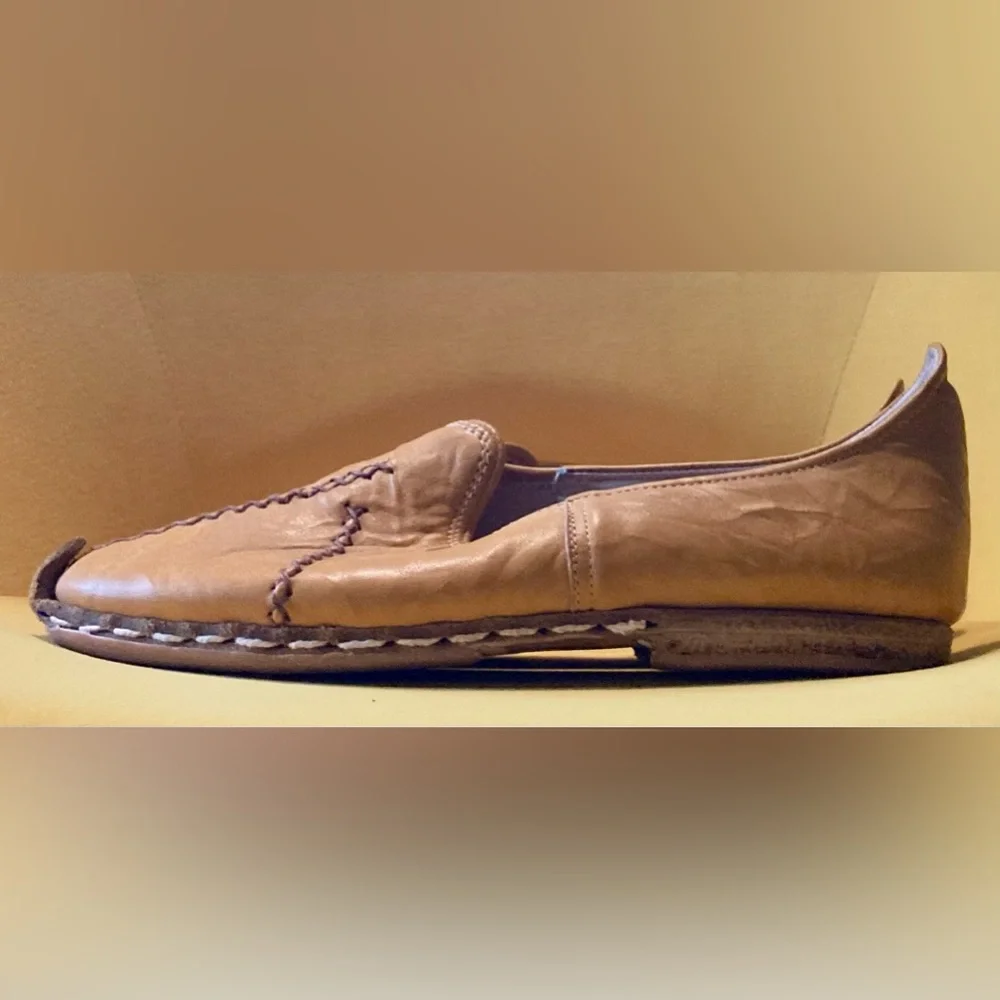 Yeminici Hand Made Shoes (Size 40 / US W 9 - 9.5 / US M 7.5 -8) - Picture 3 of 8